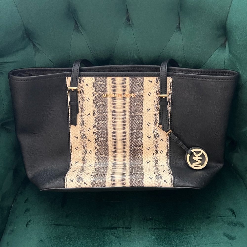 MICHAEL KORS Tote - Picture 2 of 7